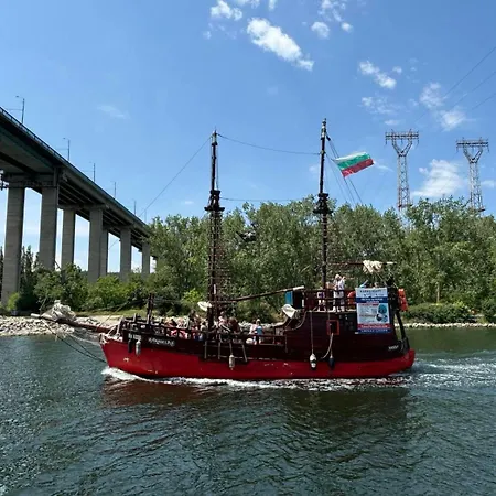 Botel пинта арабела Varna
